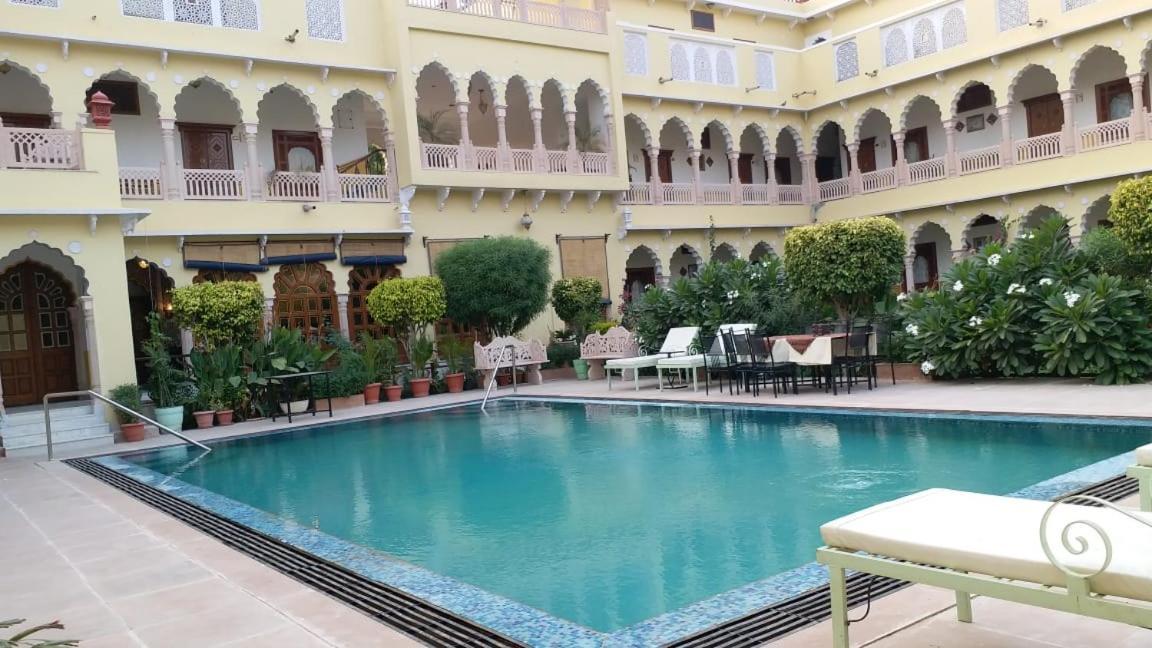 The Grand Haveli And Resort Nawalgarh Exterior photo